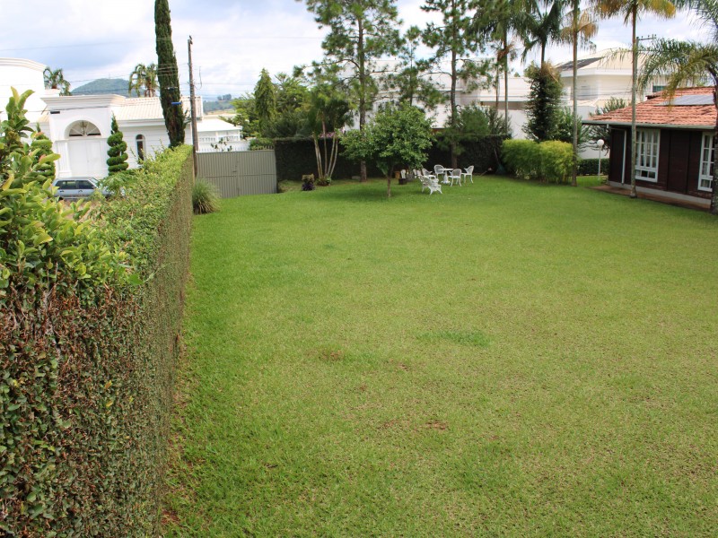 IMÓVEL CONDOMINIO FECHADO